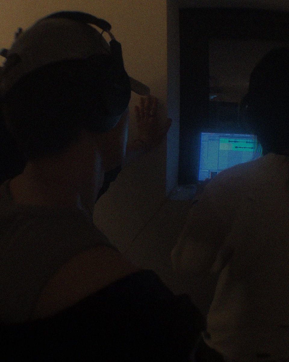 너무젛아 ……. //