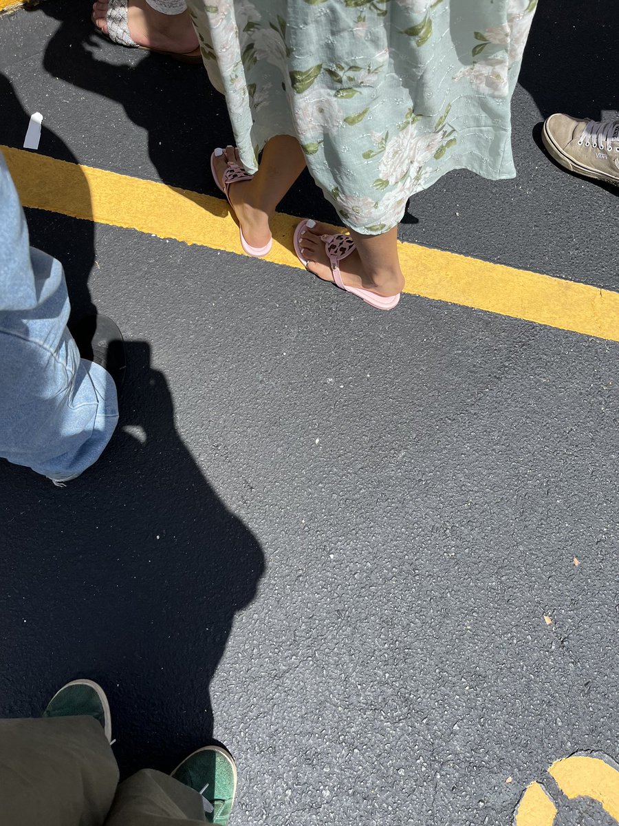 OldManJ72029783's tweet image. My favorite type of girls are the ones with they’re white toes out😋
#candids #candid #feet #whitetoes #candidate #latina #teen #teenage #mega #s2r