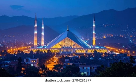 Nasir_dar101's tweet image. These are the three............
MOST BEAUTIFUL CAPITAL CITIES OF THE WORLD.
you know which cities are these 3? 
#BEAUTIFULCAPITALCITES #CITIES #capitals
