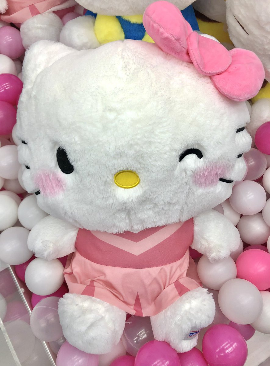 GiGO_Kitami's tweet image. 🎀❤️新プライズ入荷情報❤️🎀

『ハローキティ　キャラクター大賞２０２６超超ＢＩＧぬいぐるみ』

入荷いたしました💕

#ハローキティ
#GiGO
#GiGO北見