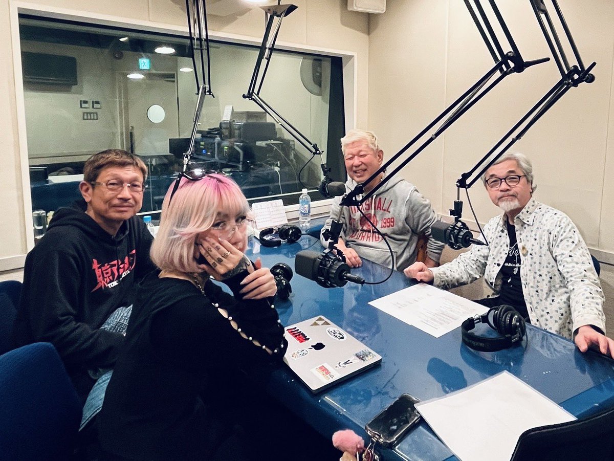 oga_labo's tweet photo. 先日収録してきました📻
「JASRAC TOKYO M.A.A.D SPIN “Z」

Tプロデューサーこと土屋敏男さん、『女王の教室』演出/『東京アディオス』監督 大塚恭司さん、Naz Chrisさんと。
更新をお楽しみに✨

https://t.co/HNjW4IrEWu https://t.co/LdphmhIgLm