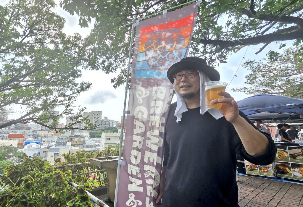 KenichiOsaaka's tweet image. 国際通りのビール祭🍺→栄町の水かけ祭😆
最高すぎるハシゴだけどさすがに足が丸太❗沖縄の熱気すごすぎる🍻
​#沖縄 #ビール #栄町  #ケニチ