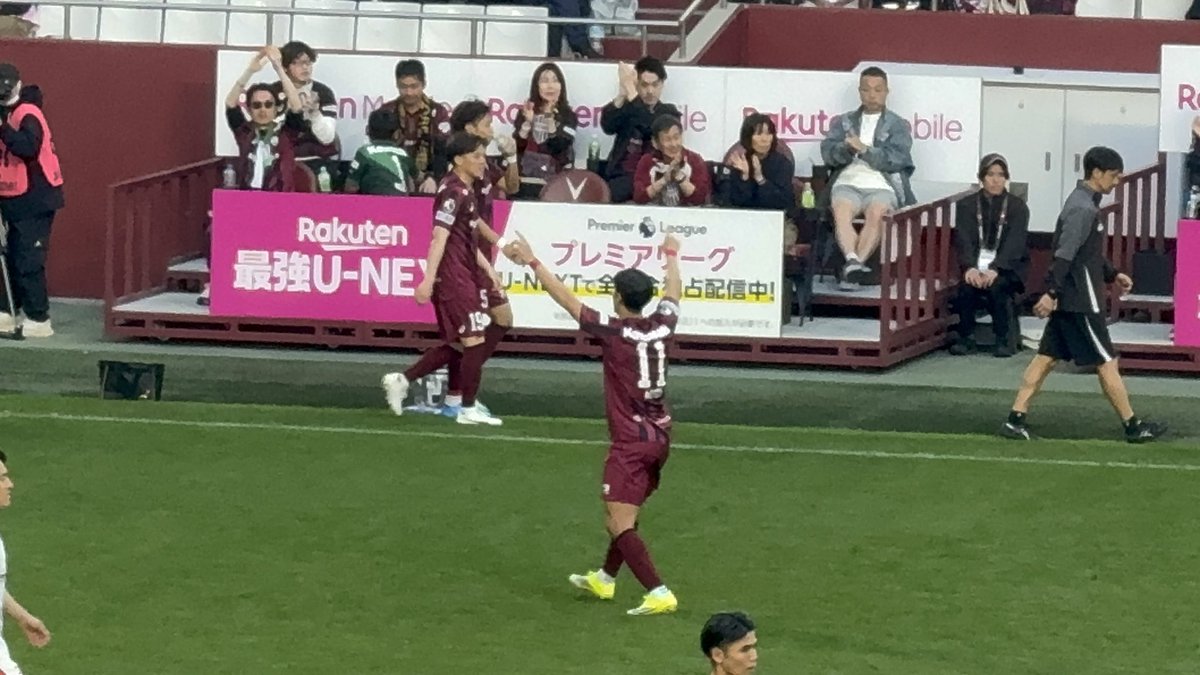 bazu1001's tweet photo. 昨日はショッキングな出来事で
気持ち的に無理でしたが
とりあえず最悪な状態では無いとの事で良かった。多分ACL壮行会の内容も最低限に抑え配慮したのかなと思います。選手スタッフ関係者と
全ヴィッセルファミリーで悲願のアジアチャンピオン取ってホームで唯一無二最高の笑顔のGW迎えよー🔥 https://t.co/pnWoZ8TcuH