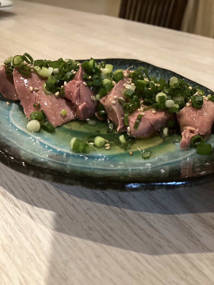 ４月🌸今日は過ごしやすい
日曜日‼️ご予約はお早めに
本日も元気にオープン‼️
皆様のご来店心よりお待ちしております‼️
#祐天寺駅徒歩2分
#鶏やせぼん
#炭火焼鳥
#希少部位
#ちょうちん
#ナチュールワイン
#白レバーのタタキ低温調理
#今月の日本酒入荷