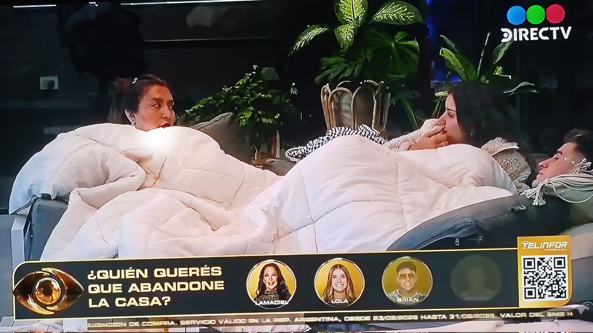 ghermanoar's tweet image. 5:15 AM Los únicos despiertos en #GranHermano #Pincoya, #Lola y #Manuel #GHGD