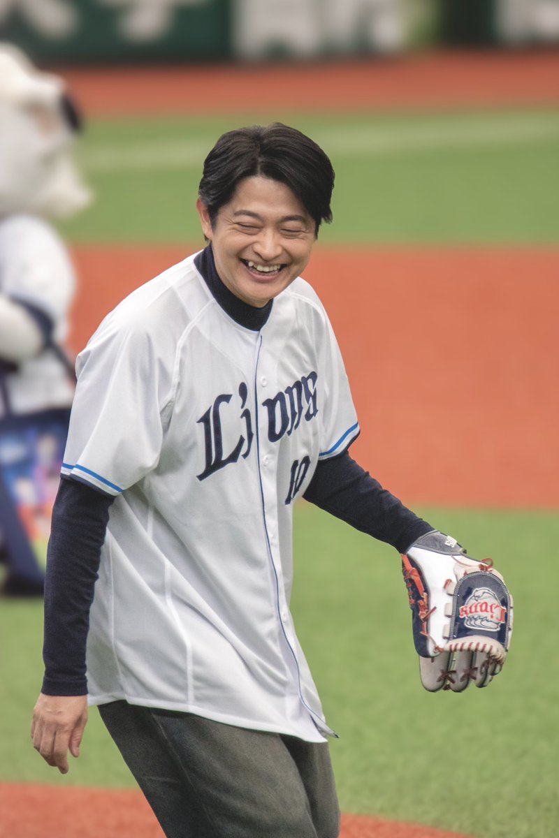 lions_chiru's tweet photo. ライオンズ×ダイヤのA
始球式の下野さん！
下野さんが出演されてる作品のライブに行っていたこともあるので、久しぶりにお姿拝見できてうれしかったです( ᵕᴗᵕ )✨️
ゲスト来場日に日にいい勝ち方ができてよかった〜〜〜
#下野紘 https://t.co/Vdayd0pbHV