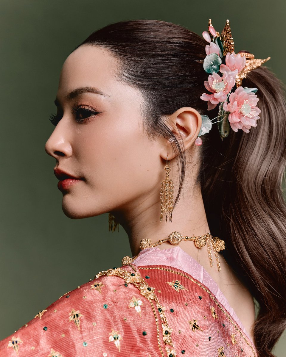 gina.salas tweet media