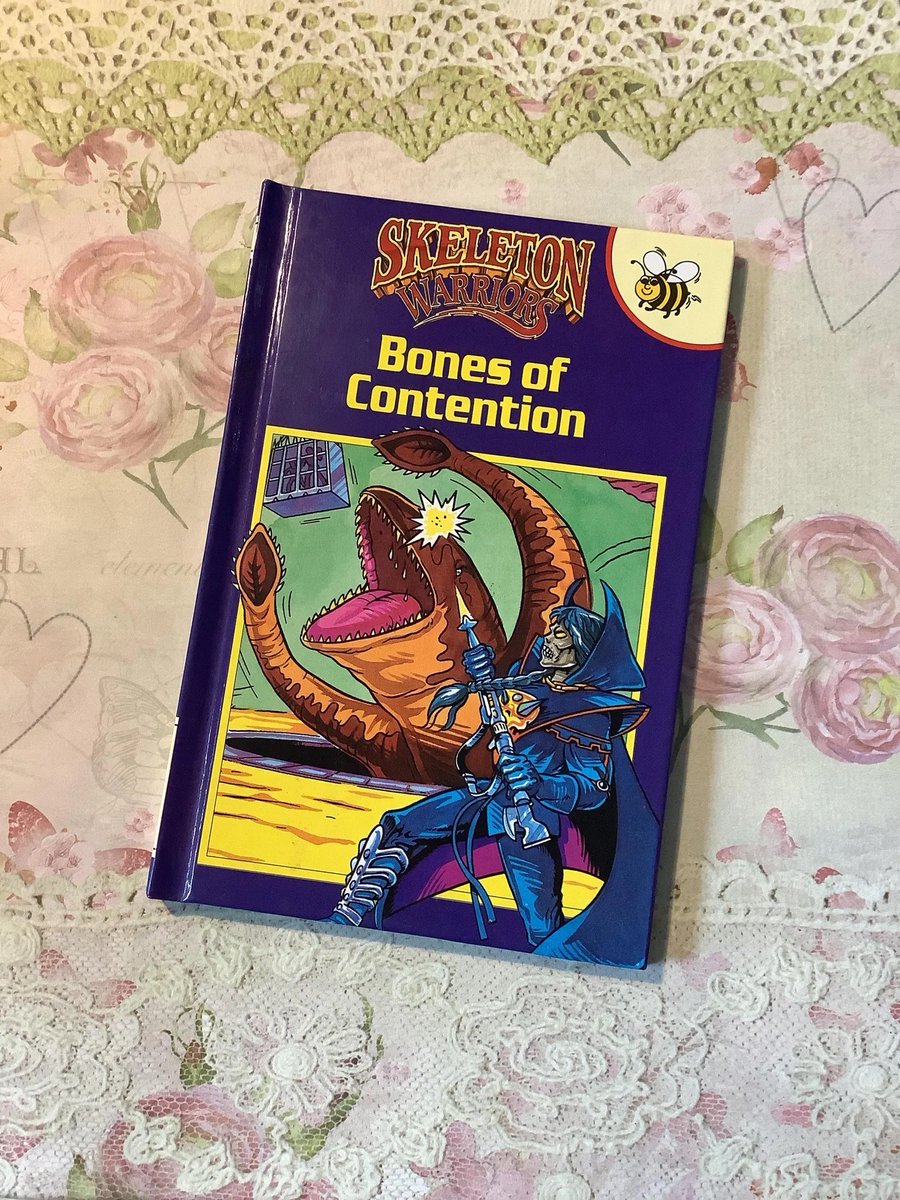 WatsonsVintage's tweet image. NEW LISTING A Fun, Nostalgic #giftidea for a #SkeletonWarriors Fan. RARE Vintage 1995 Skeleton Warriors - Bones of Contention Book in Hardback - No3 in Buzz Book Series - Birth Year Gift etsy.me/3QjUQSh via @Etsy #VintageBooks #ChildrensBooks #AmericanCartoon #1995Gift