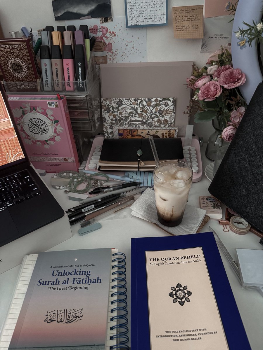 zehanarchives's tweet photo. soft life as a muslim lady https://t.co/ESx0xP0lX1