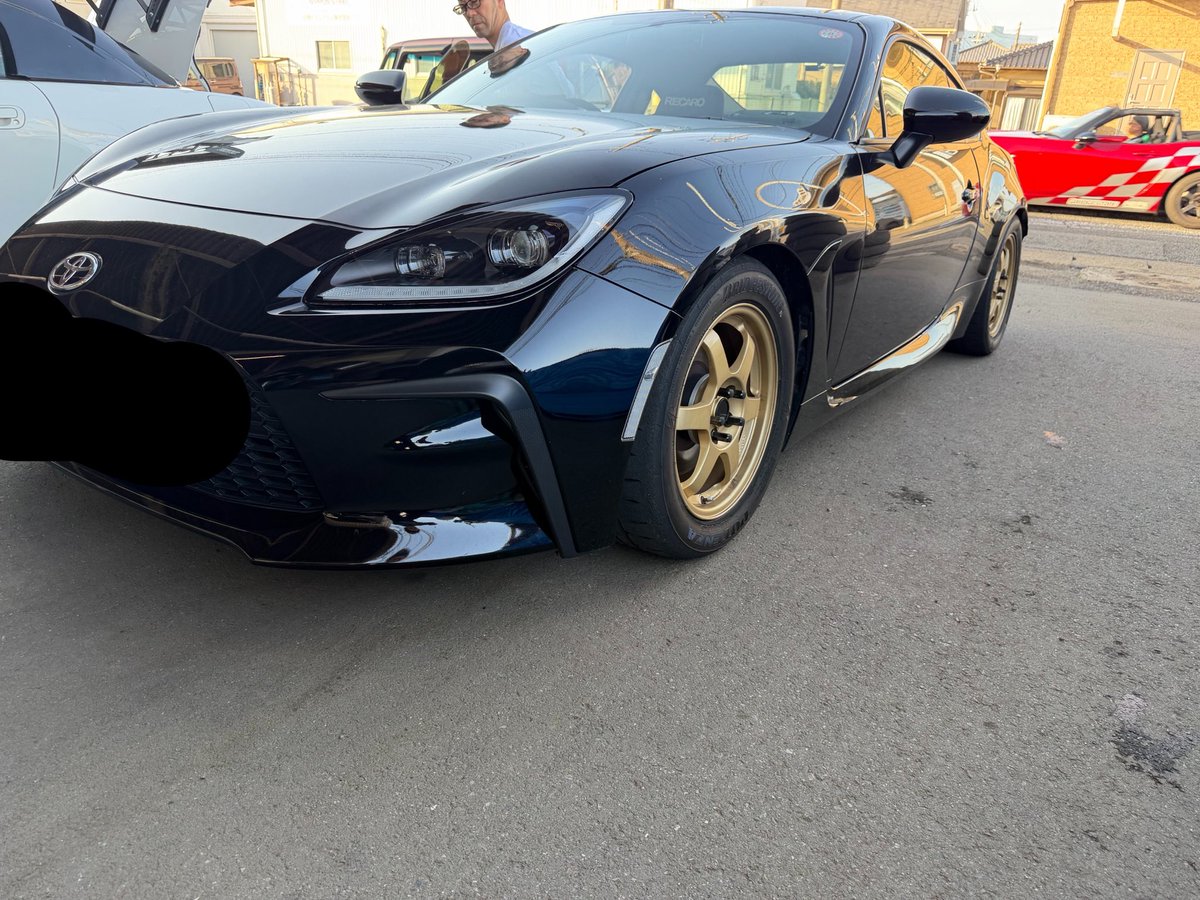 TiRACING tweet media