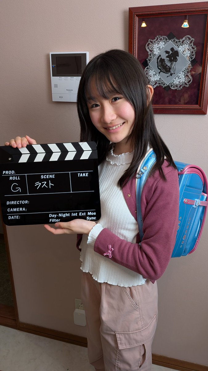 sumisumisumigon's tweet image. 🌸無事、中学生になりました〜🏫
毎日３０分歩いて学校に行ってます🚶‍♀️‍➡️

今日はYouTubeの撮影で小学生役をしました😊
久しぶりのランドセルは重く感じましたが、まだまだ小学生役できそうだなぁ😁
#新中学生
#ランドセル
#YouTube
#テアトルアカデミー
#北海道