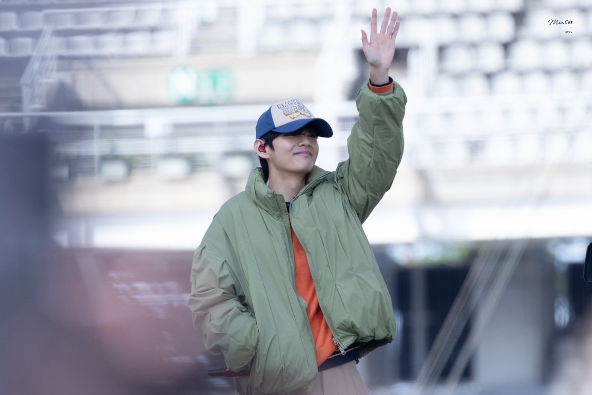 HD) 260412 #BTS WORLD TOUR ARIRANG 고양 Day3 sound check 
귀여워 ☺️☺️☺️

#김태형 #태형 #뷔 #방탄소년단