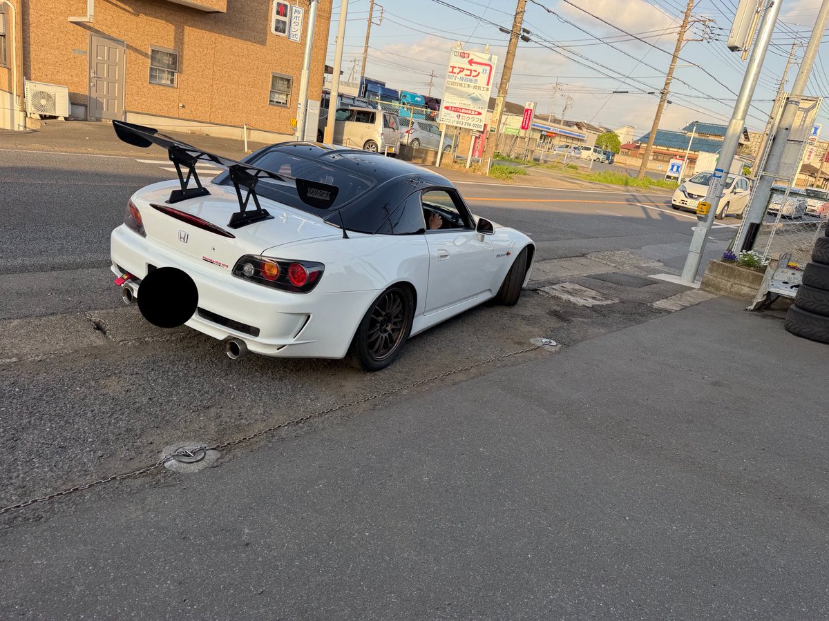 TiRACING tweet media