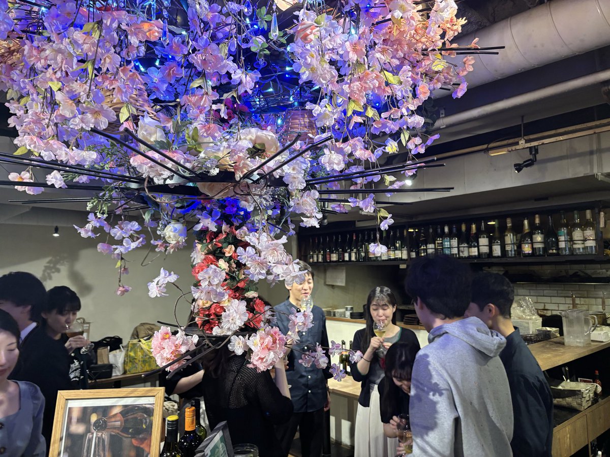 Orche_of_Spring's tweet photo. 本番の後は、、、！！！！🍻

演奏の熱気を、冷たいお酒と食べ物で癒します🍾🍷✨✨ https://t.co/xGJKxUsxV8