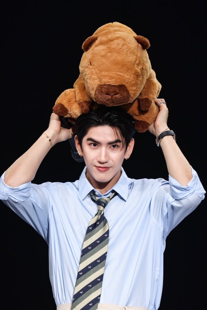 jai ⪩. .⪨ tweet media