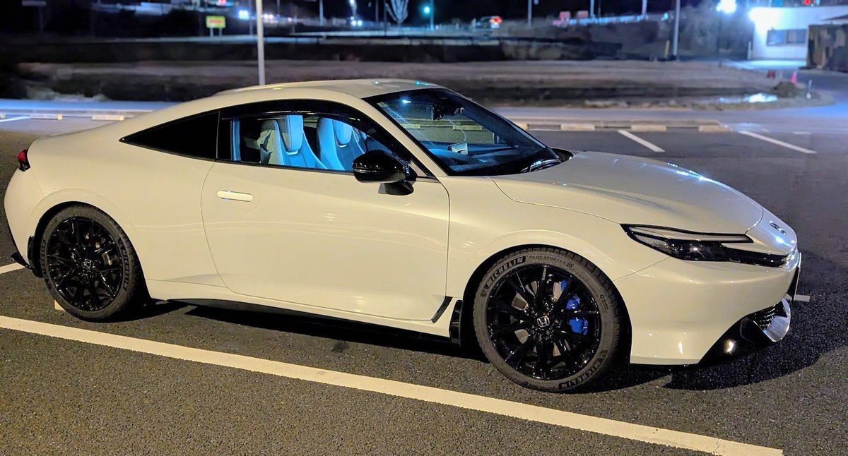 Masa_Prelude's tweet image. #あなたの愛車の夜の姿を見せて

最近撮った写真の中で一番のお気に入り。
プレリュードの白は夜見ても綺麗なんですよねぇ。
太陽の光の下で見るよりコンパクトに見える。
そしてこのアングルも好きです。
#プレリュード #BF1