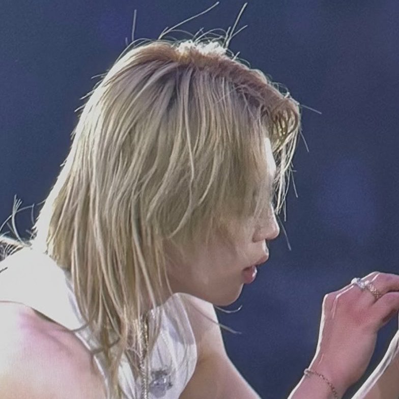 hourly brinatan tweet media