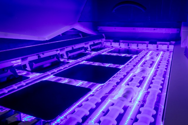 pvmagazine's tweet image. New tech reduces silver use in TOPCon solar cells by a factor of 10: Researchers at the Fraunhofer Institute for Solar Energy Systems ISE have reduced silver consumption in solar cell metallization to 1.1… dlvr.it/TS0Dlq #Photovoltaics #EnergyStorage #RenewableEnergy