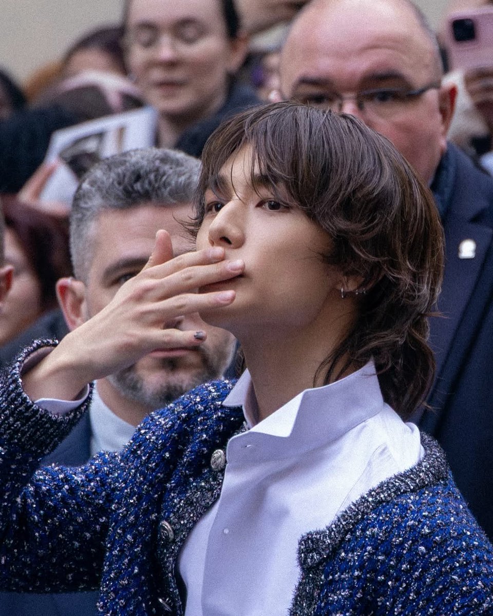 ᴋʏö 교 ಇ tweet media