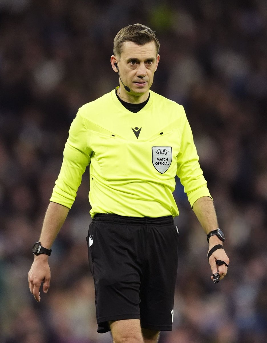 عمرو tweet media