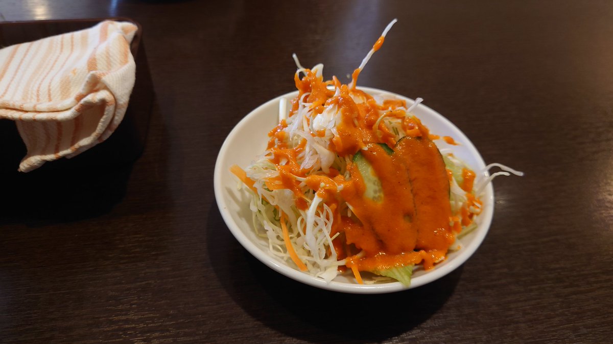 3ay92toshi's tweet photo. 久しぶりに近くのインド料理店に出掛けてきました。
ランチだったので税込850円！
ナンと、飲み物のラッシーがとても、美味しかった！ https://t.co/FERQDoAbax
