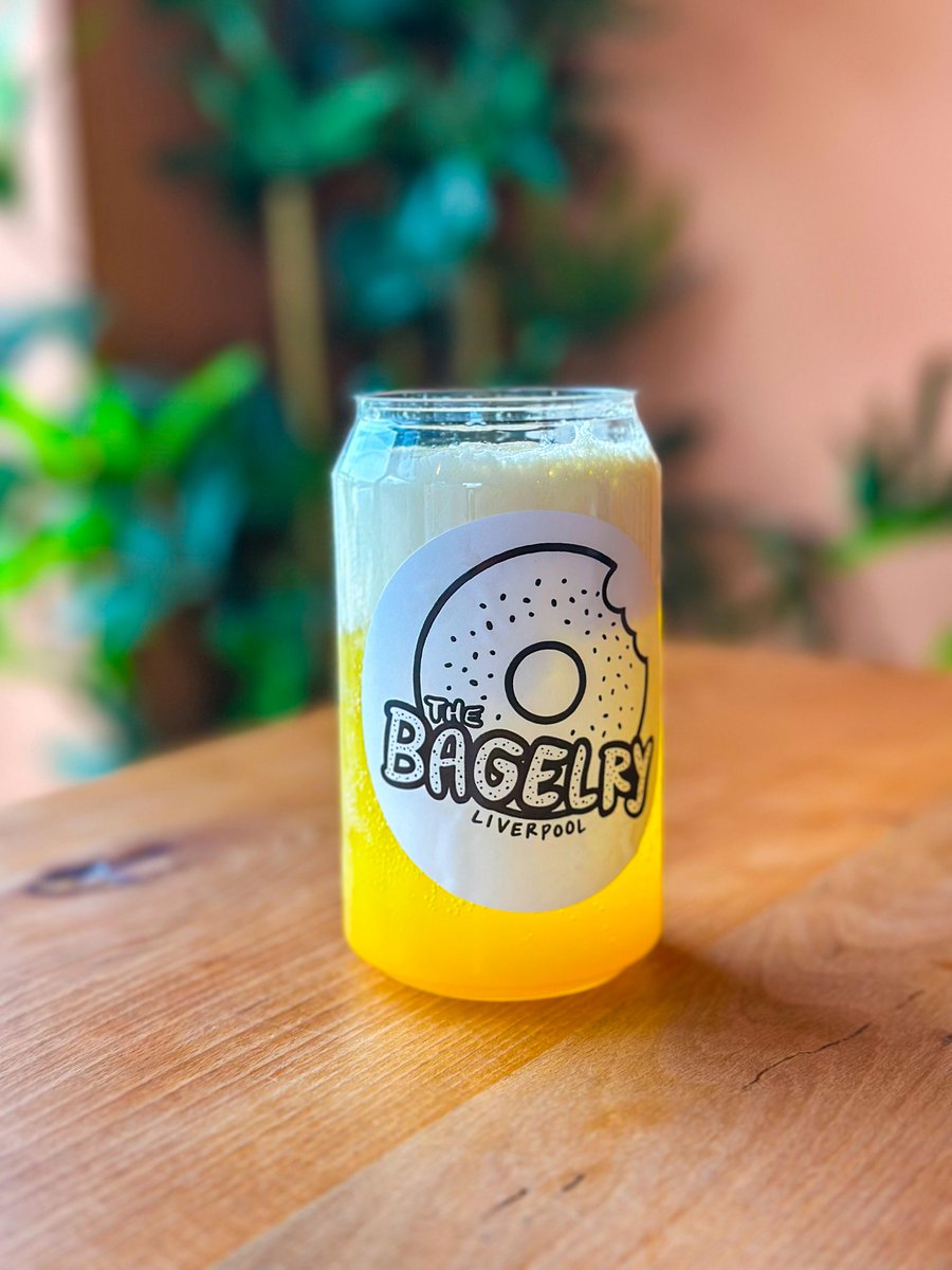 Bagelpool's tweet photo. Spring has sprung, and so have our spring drinks, but only for the next few days.  

Choose from the Orange and Passionfruit Float, the Strawberry Matcha with Vanilla Cold Foam, or the Bueno Iced Mocha with Vanilla Cold Foam.

Available at the Bake Shop until April 17th 🥤 https://t.co/ACo5zs1dbY