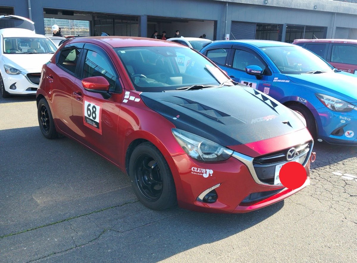 TiRACING tweet media