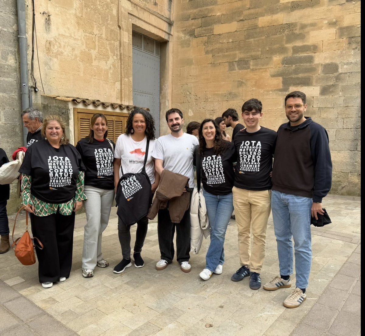 jsmallorca's tweet photo. ✊🏻❤️ Aquest Acampallengua és orgull de llengua, orgull de cultura i orgull de poble. Seguim! https://t.co/0TzpzRVFuY