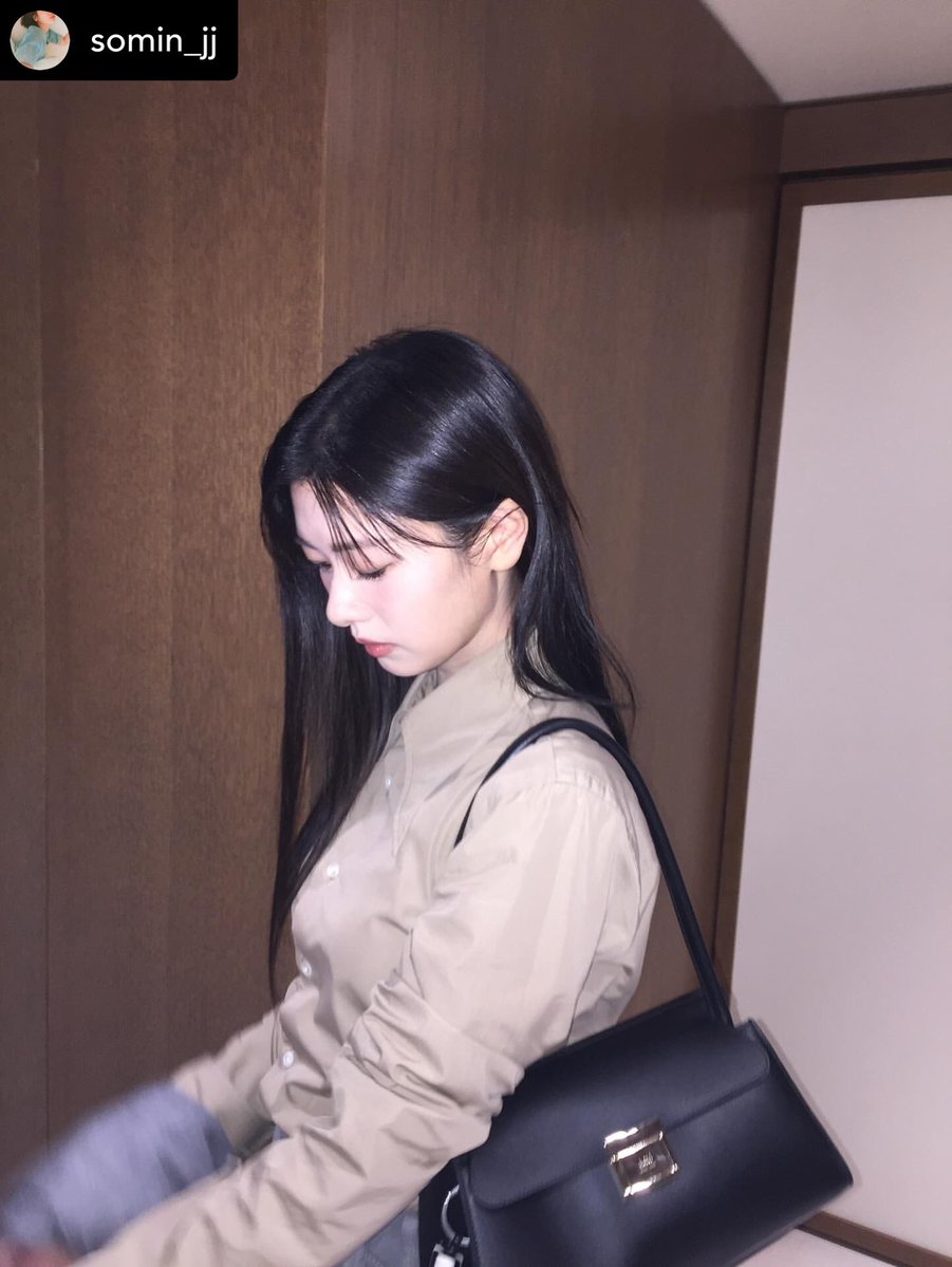 PrettySominFan's tweet image. Somin’s IG update (10Apr2026) on her attendance to the AMI PARIS Flagship Store Opening on 9Apr at Hannam, Seoul👍
(2/4)

Our girl is so beautiful and chic🥰💜

#JungSoMin 
#정소민 
#AMI