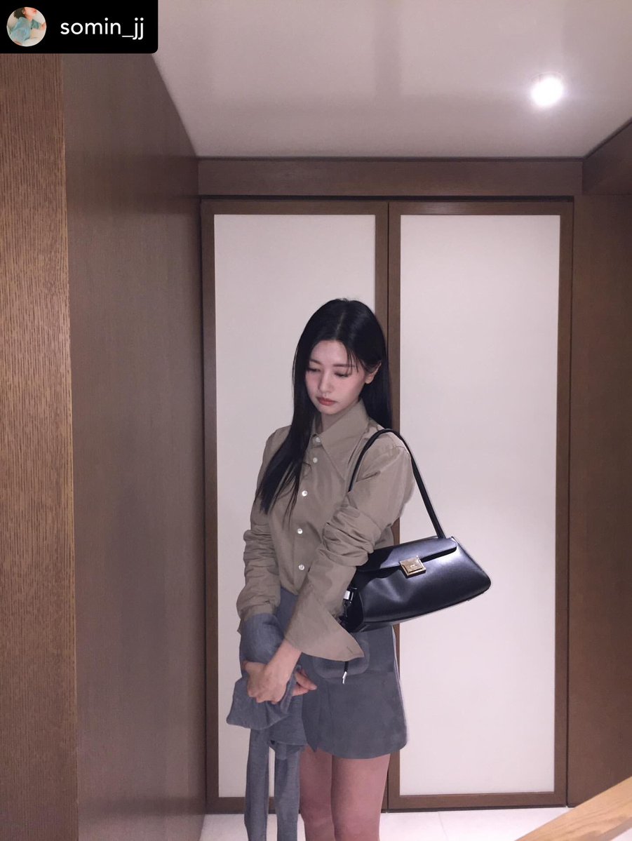 PrettySominFan's tweet image. Somin’s IG update (10Apr2026) on her attendance to the AMI PARIS Flagship Store Opening on 9Apr at Hannam, Seoul👍
(2/4)

Our girl is so beautiful and chic🥰💜

#JungSoMin 
#정소민 
#AMI