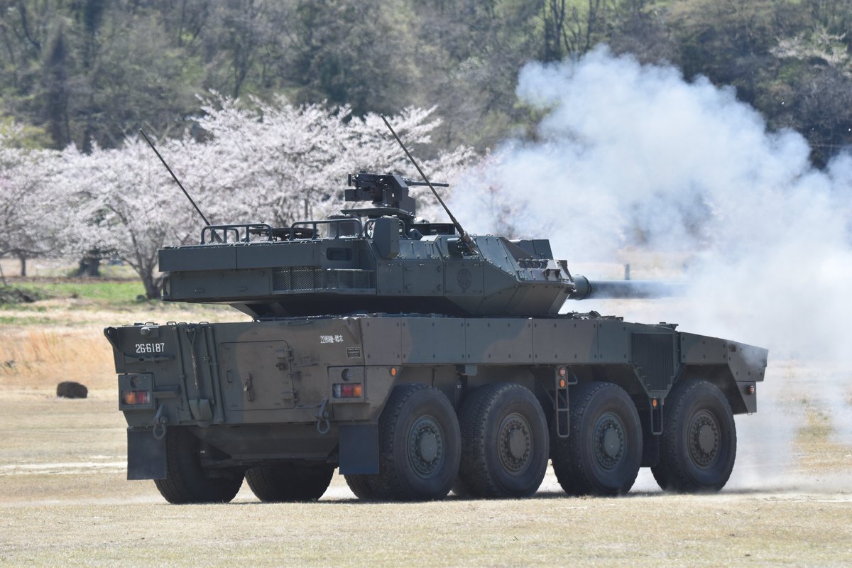 Jcc0701F's tweet image. 船岡駐屯地
訓練展示
22即機-戦本
16式機動戦闘車
