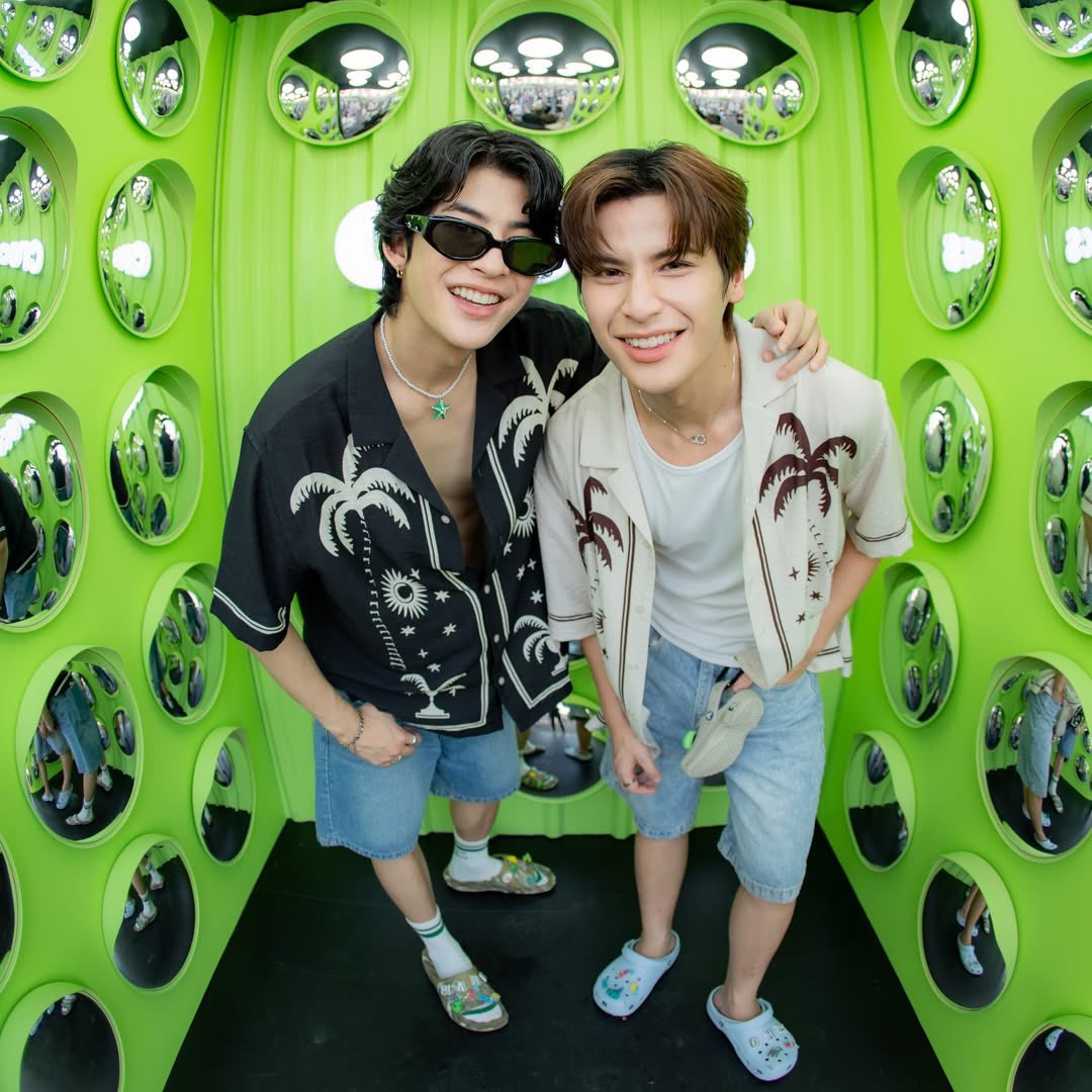 ini bukan janjian mau couple an ya temen temen, ini emang disiapin bininya dari rumah (kan serumah 🫢)