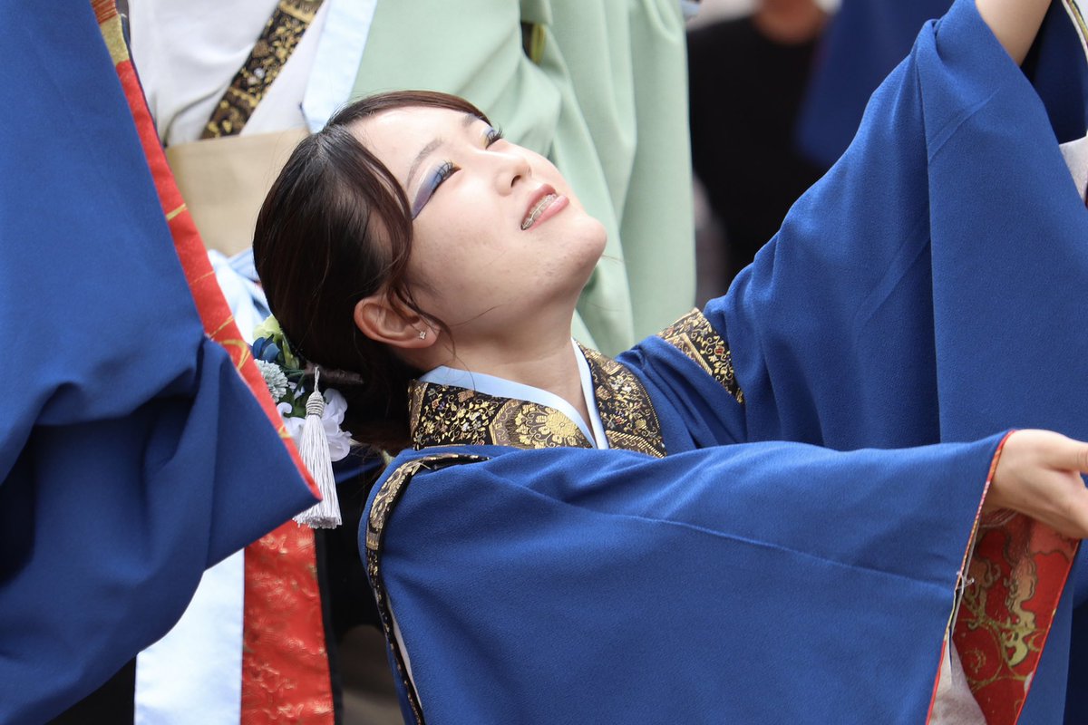 flower_melody38's tweet photo. 京都さくらよさこい 2026
彩ノ京 -ハナノミヤコ- さん
『昏々と(コンコント)』

またこうして撮らせていただけて嬉しいです✨

しなやかで凛とした女性という印象を思い出しながら、実際に見せてくださる笑顔や、ふとした大人っぽい表情がとても印象に残りました🌸

梅小路公園会場

#彩ノ京
#さくよさ https://t.co/JC0hAYMyqm