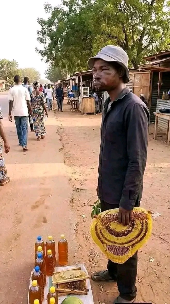 Lassy 🗑 Laden tweet media