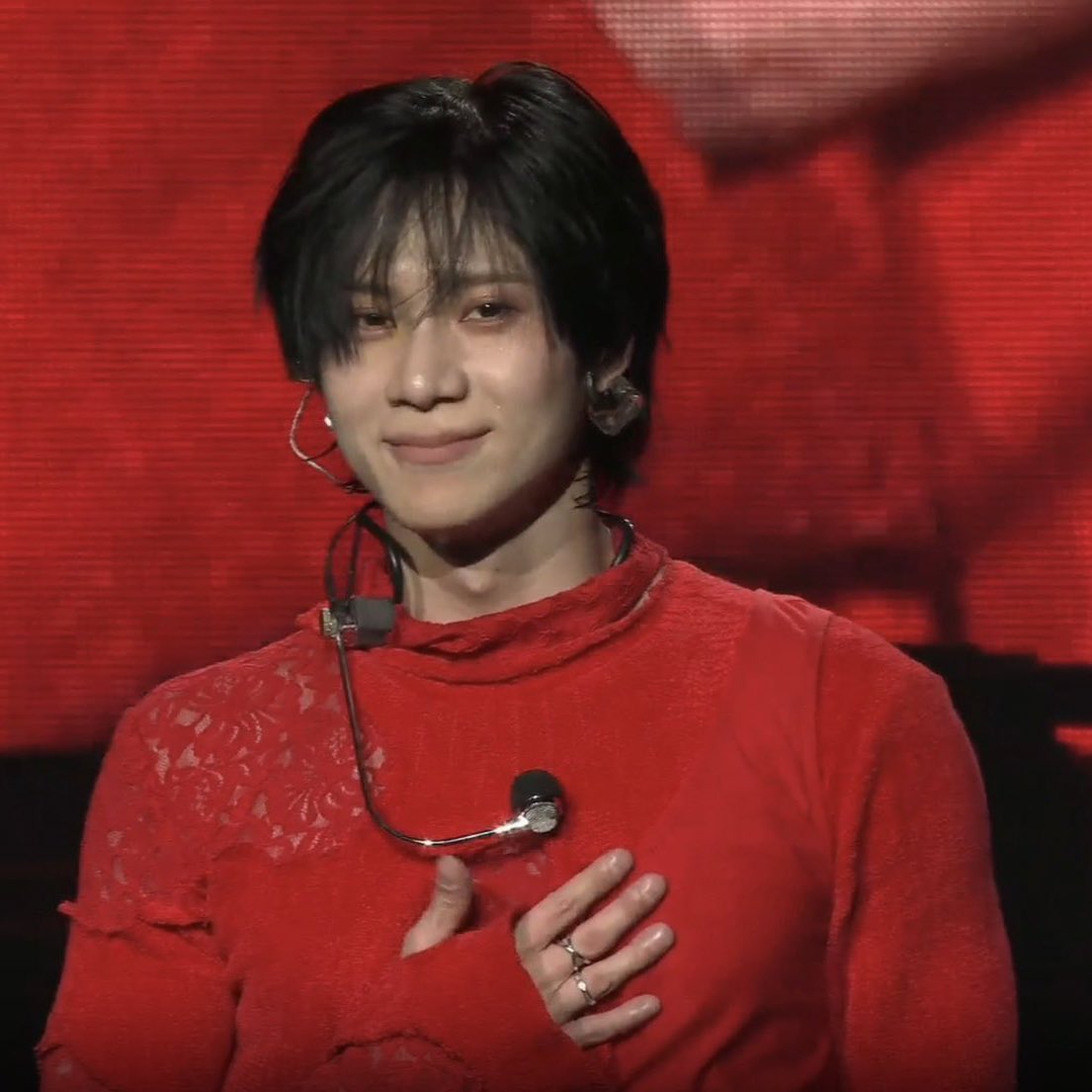 울어..... tweet media