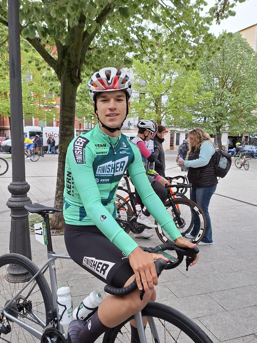 La sonrisa de Álex Abril 
 <a href="/EqFinisher/">Equipo Finisher</a>  previa salida
XLVIII Memorial Cirilo Zunzarren #MemorialZunzarren
#Estella #copanavarra