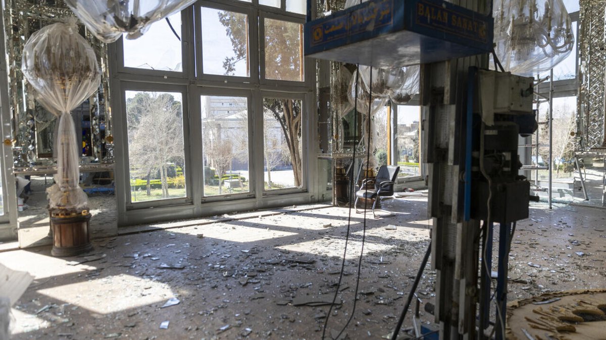 RFI's tweet photo. Sites historiques détruits en Iran: «Ce patrimoine fait partie d’une histoire plus large»
➡️ https://t.co/bbfoPXNlKU https://t.co/CtsDaVqfwo