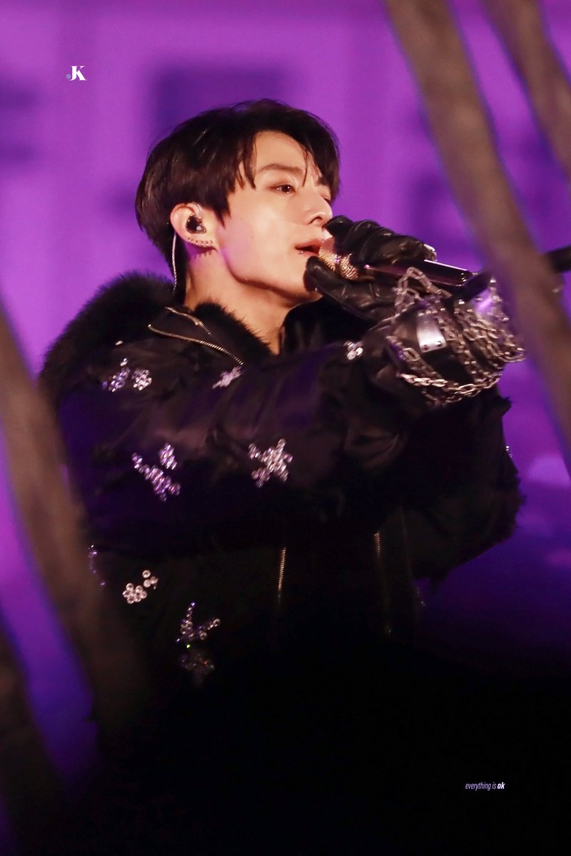 everything is ok💜 tweet media