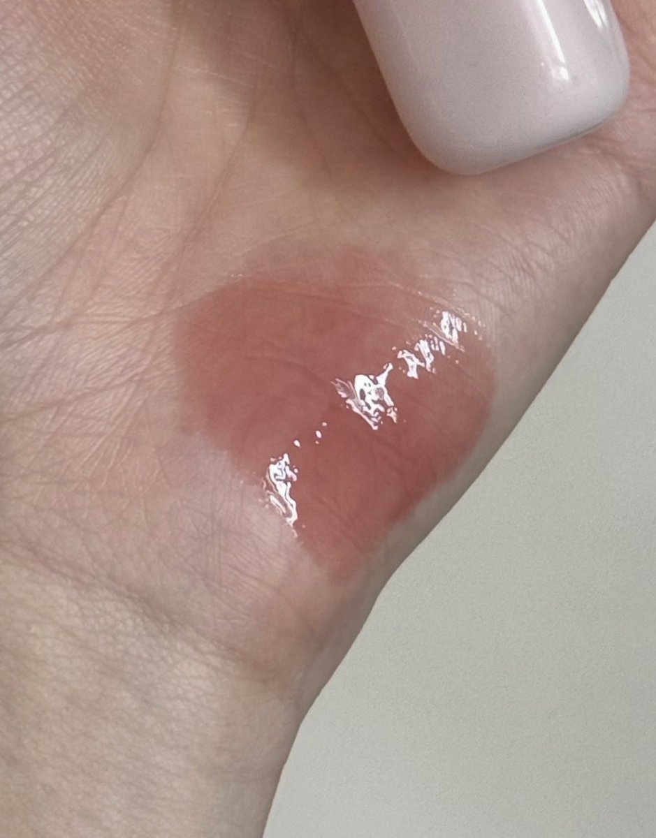 chou_makeup tweet media