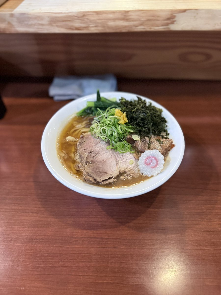 たろー tweet media