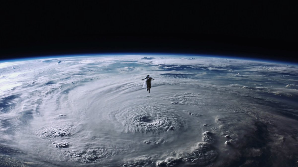 𝑒𝓋𝑒 tweet media