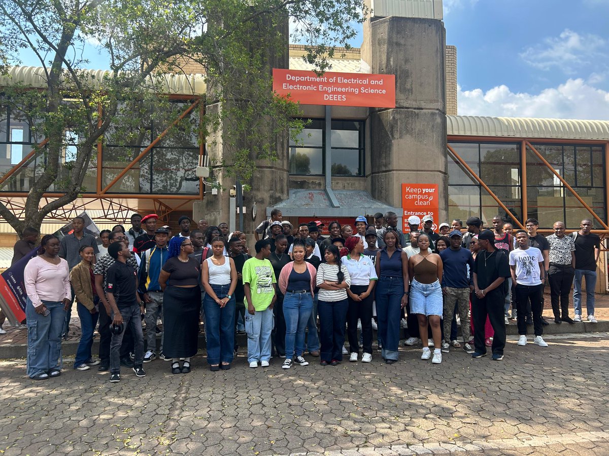 herdaosa's tweet photo. We brought together students, community &amp; ecosystem partners  for a hands-on Blockchain 101 at @go2uj with @ujblockchain.
Shoutout @StellarOrg South Africa for the technical session &amp; Peter Manda for sharing knowledge on @CyfrinUpdraft 
#Web3Africa #HERDAOSouthAfrica https://t.co/WfwyW2WVnJ