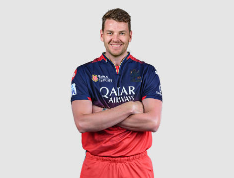 IPL_CriFans's tweet image. जब RCB की first batting होती है तो 
Romario शेफर्ड या duffy को impact player के आवश्यकता के अनुसार use करो 
जिस से hazlood के साथ duffy भी आ सकता है bolling के लिए

#MIvsRCB