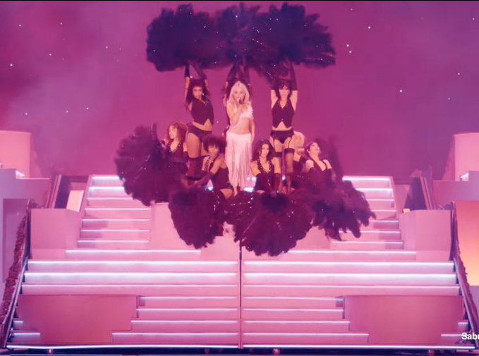 ɿɒinɔǝγ ˚˖𓍢ִ໋❀ tweet media