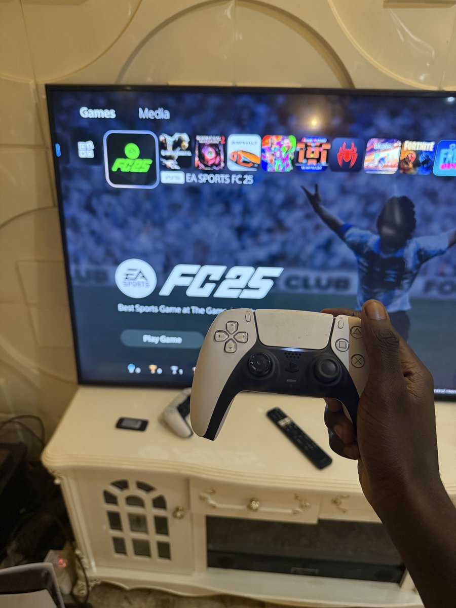 wale𓅓 tweet media