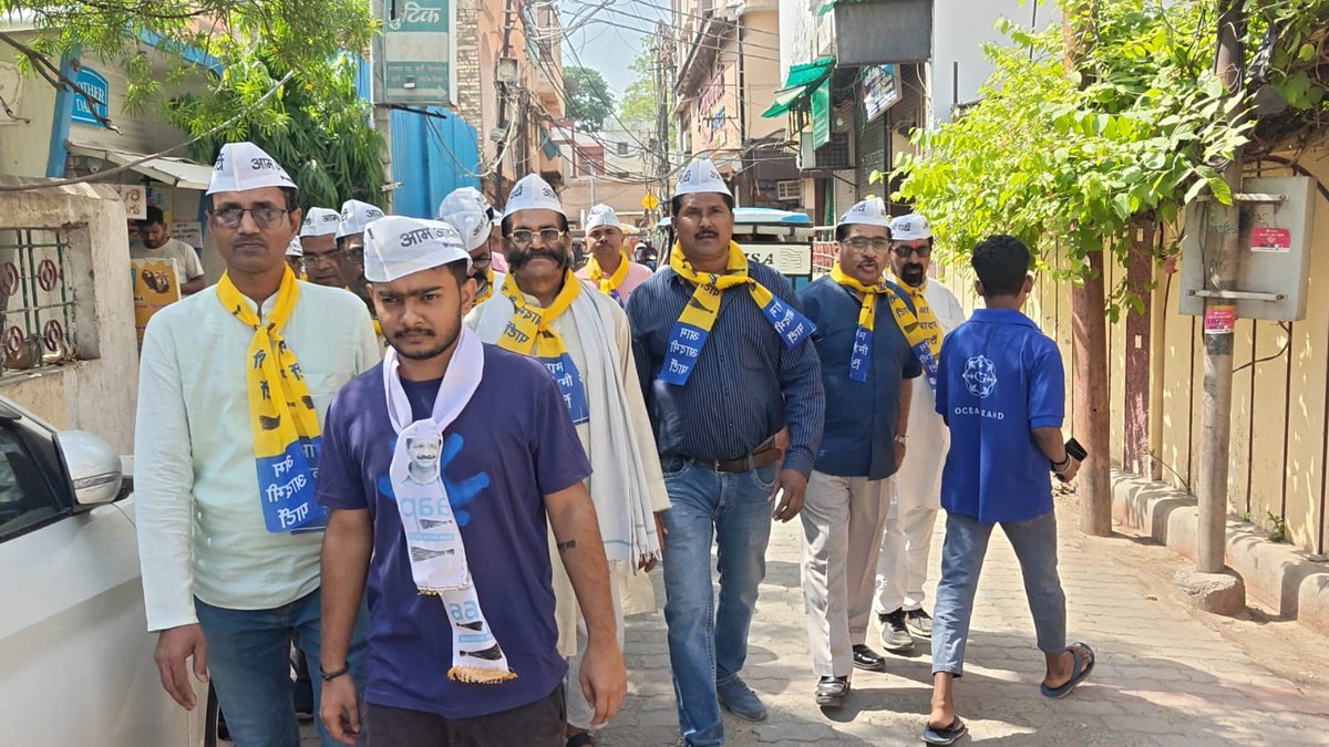 AAPVARMandal's tweet image. ये हमारे यशस्वी प्रधानमंत्री @narendramodi जी के संसदीय क्षेत्र वाराणसी में सिगरा से औरंगाबाद मुख्य मार्ग का हाल है👇

जब स्मार्ट सिटी का यह हाल है तो पूरे प्रदेश का क्या ही होगा।

#SmartCity 
#ModiHaiToMumkinHai