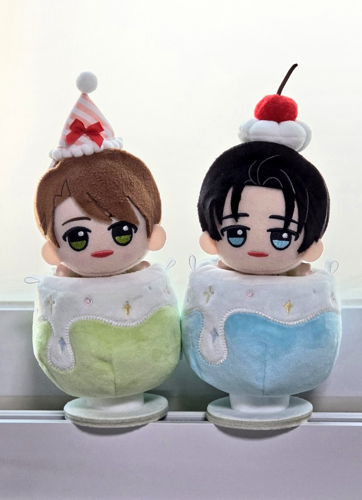 sappp_yyy's tweet image. 몇없는 인형옷 정리하다가 쿨닷 사진 찍어주기
10깅이한테는 생각보다 작아서 방치중이었는데 쿨닷이한테 딱이네 ㅋㅋㅋㅋㅋㅋㅋㅋㅋ 귀여웡
#체리마호 #チェリまほ #cherrymagic