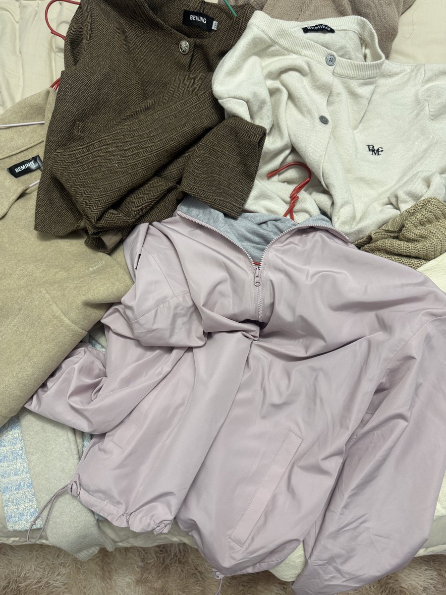 ส่งต่อเสื้อผ้า!👀📧 tweet media