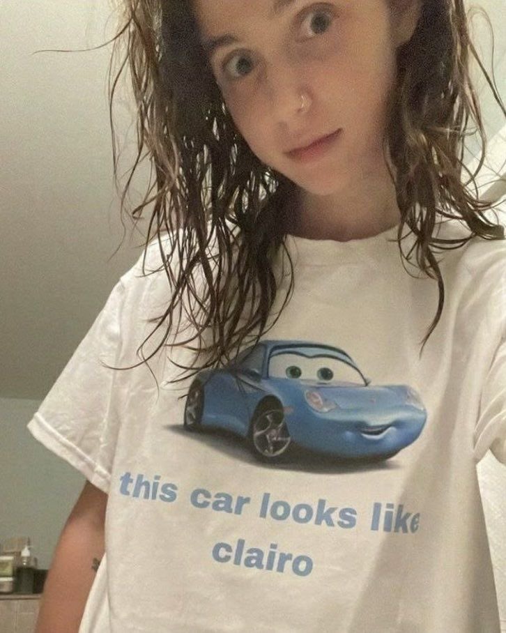 clairo media 🗝️ tweet media