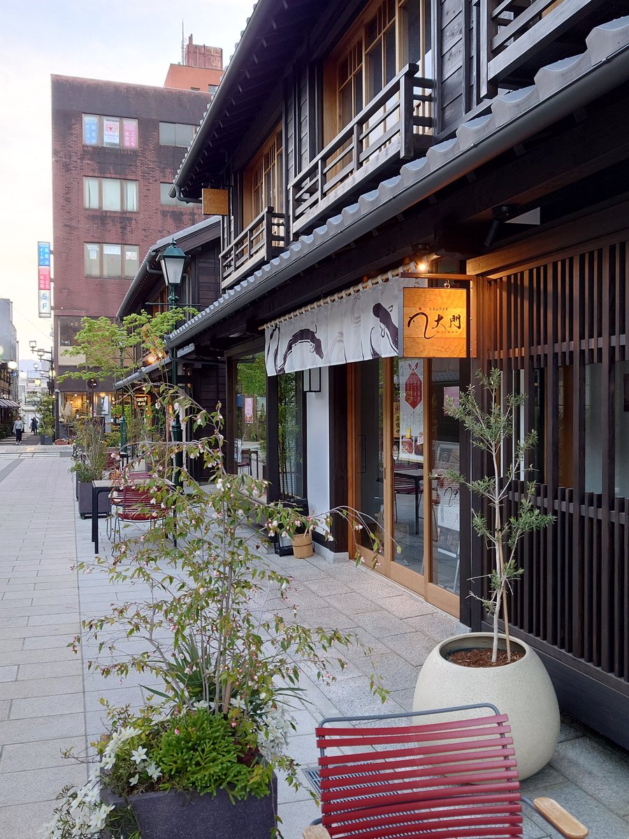 虹バラ tweet media